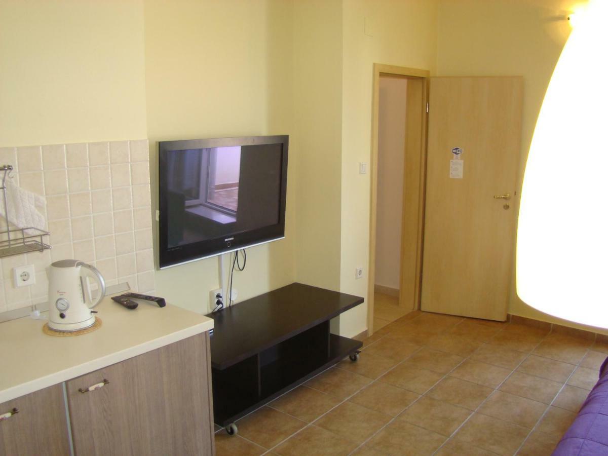 Apartments Ada Tučepi Exterior foto